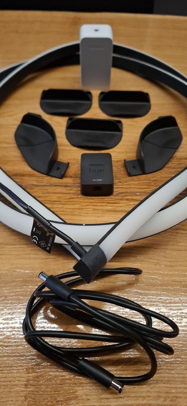 Philips Lampade: Philips Hue Play Gradient Lightstrip 55" – Usato da Guntershausen venduto da Jtattoo 2