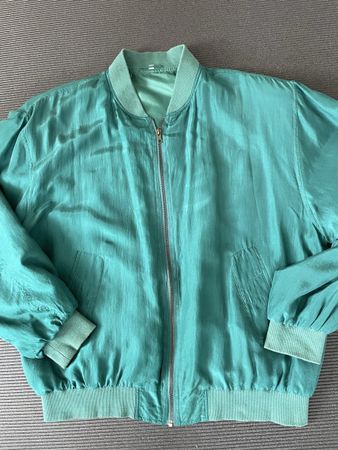 Veste bomber en soie verte taille 52/54