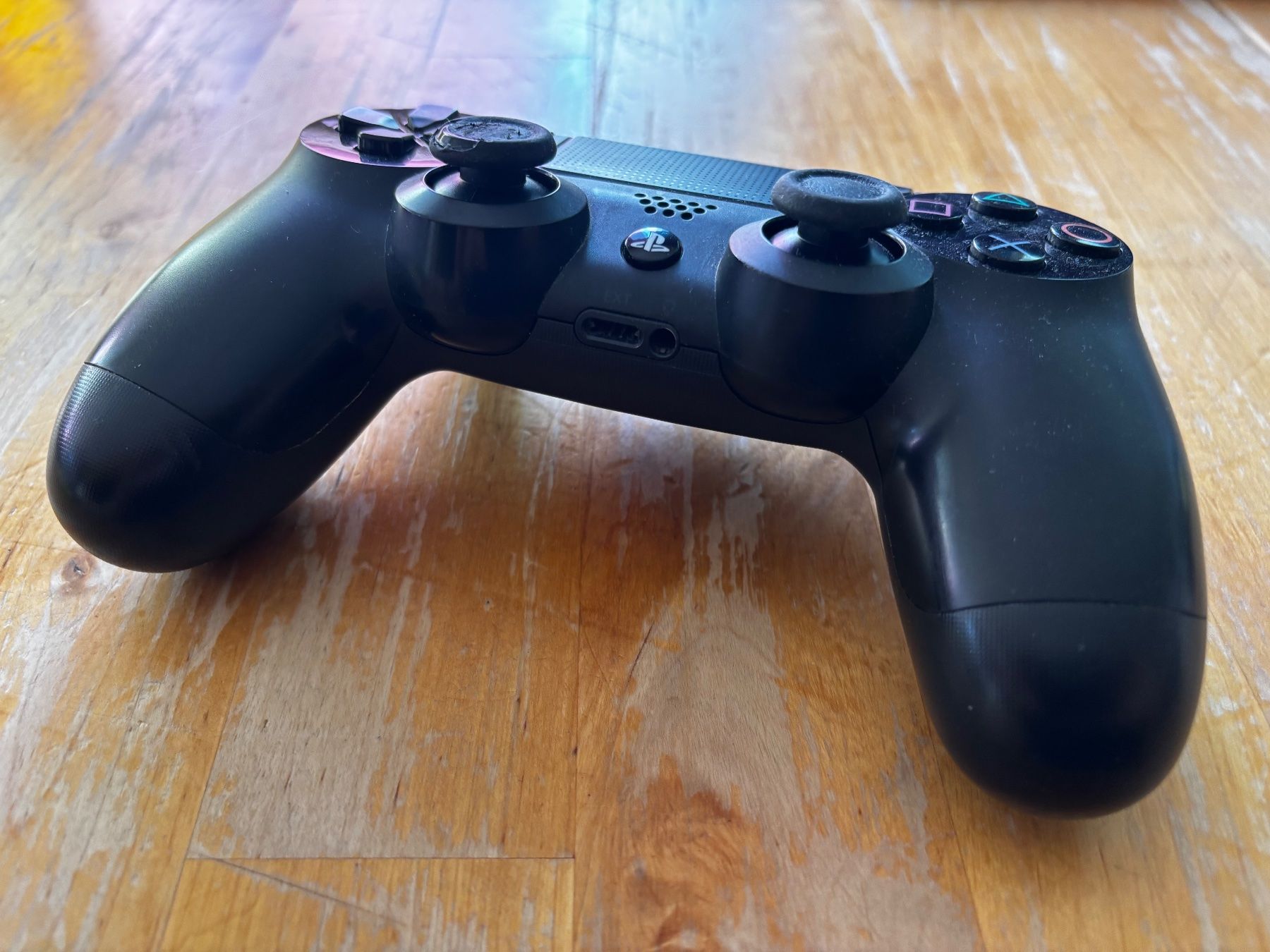 Sony Manettes: Original PS4 Controller in Schwarz – D'occasion à Frenkendorf par Fionchen 3