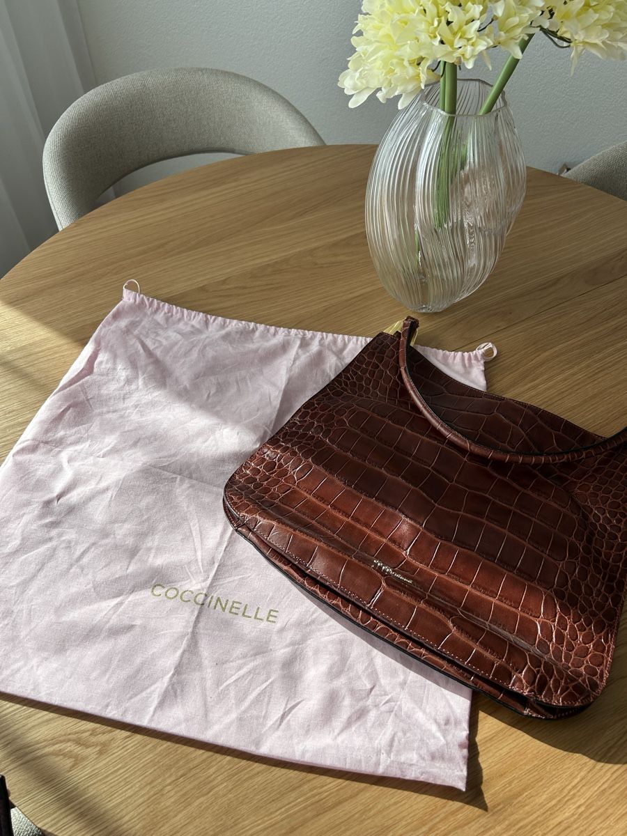 Coccinelle Taschen für Damen: Handtasche Coccinelle  – Gebraucht aus Chur von faja7000 1