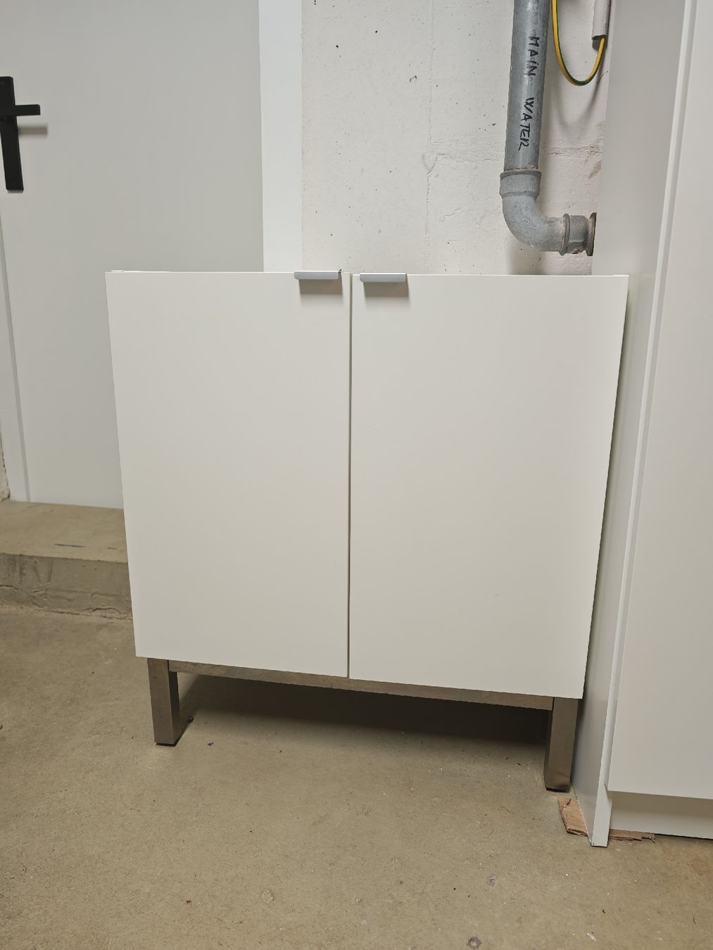 Ikea Mobili per bagno: IKEA Waschbeckenunterschrank – Usato da Bottmingen venduto da vitobcn 1