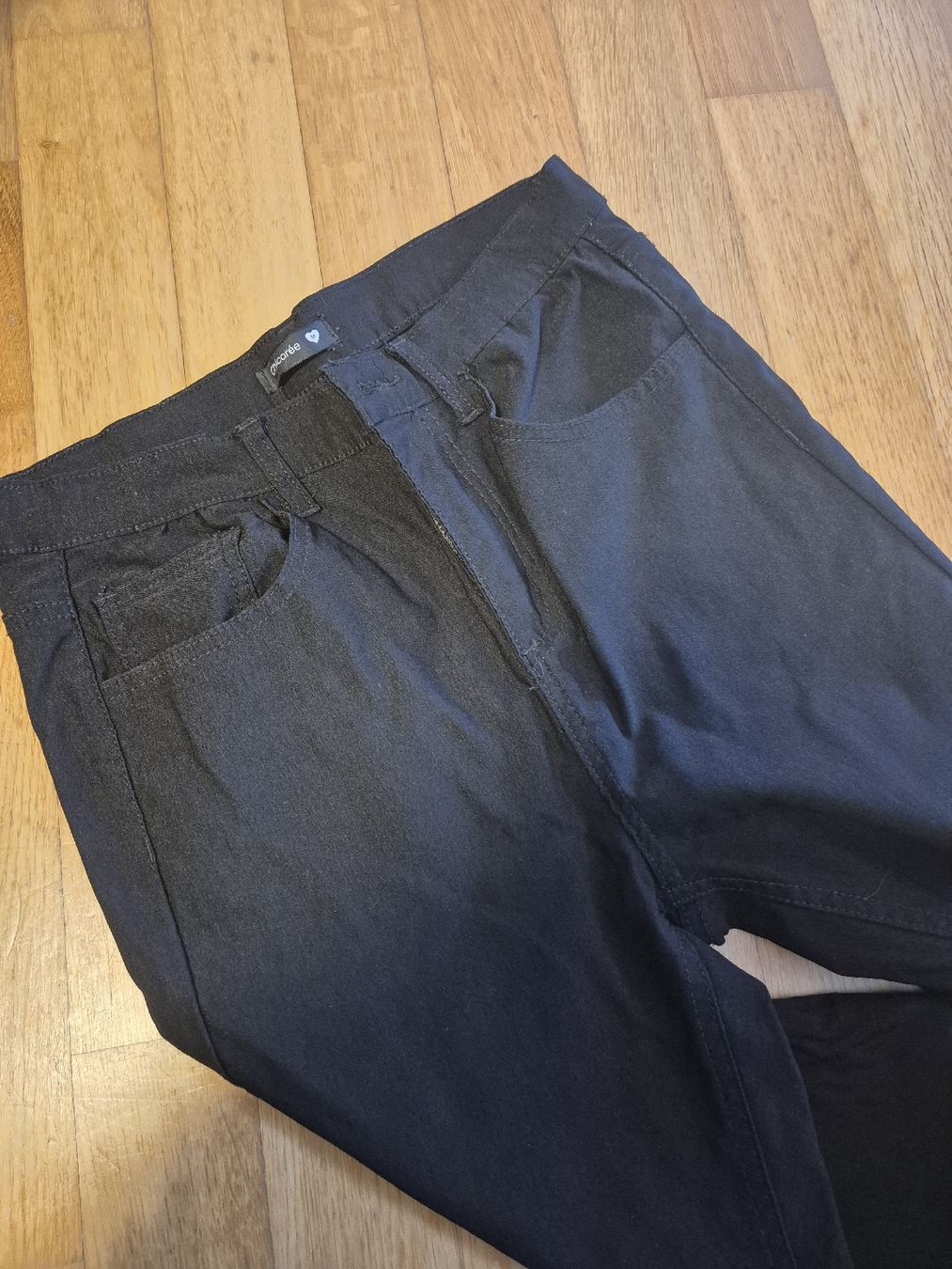 Jeans: Schlanke, schwarze Damen Hose. grösse 38 – Neu (gemäss Beschreibung) aus Zürich von mit_jz2x 1