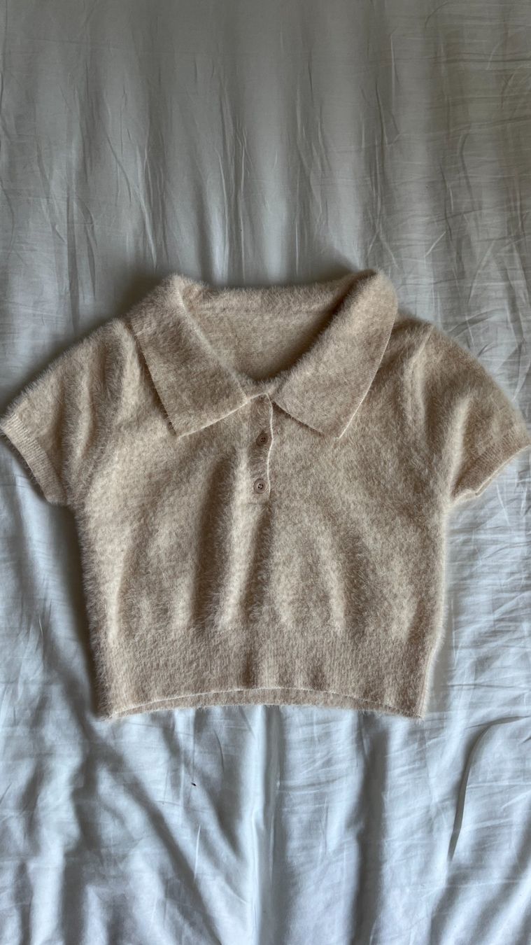 Top: Fluffy Crop Top – Usato da Zürich venduto da lau_d8tb 1