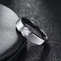 Eleganter Ring mit weissem Stein, 925 versilbert Gr. 8