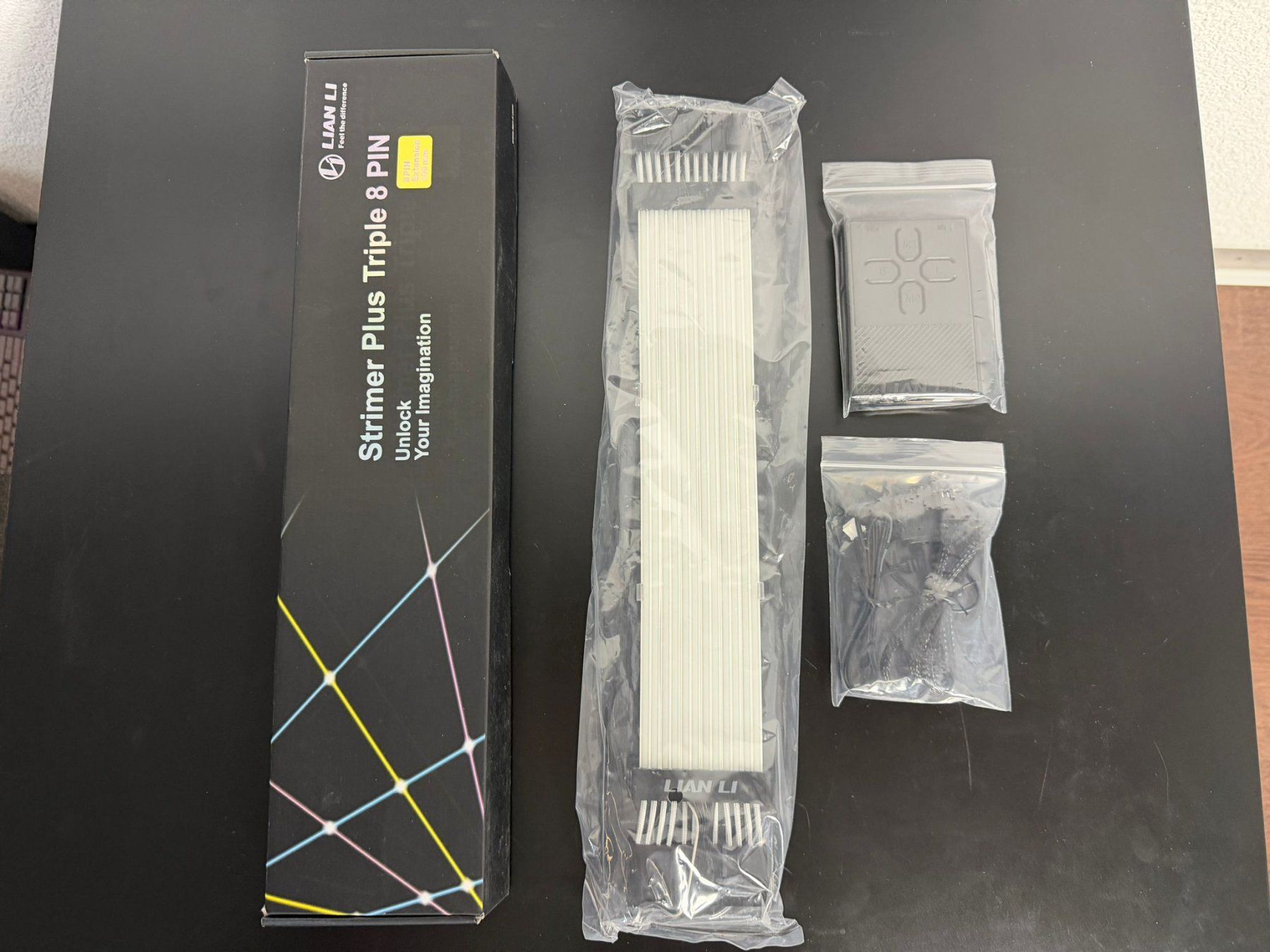 Lian Li Câbles: Lian-Li Strimer Plus Triple 8-PIN RGB – Neuf (Voir description) à Lyss par Prodified23 1