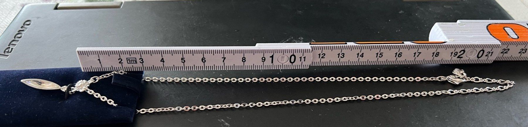 Swarovski Catenine: NEU: Swarovski Kristallhalskette – Nuovo e nell'imballaggio originale da Zufikon venduto da h_s_8xnb 3