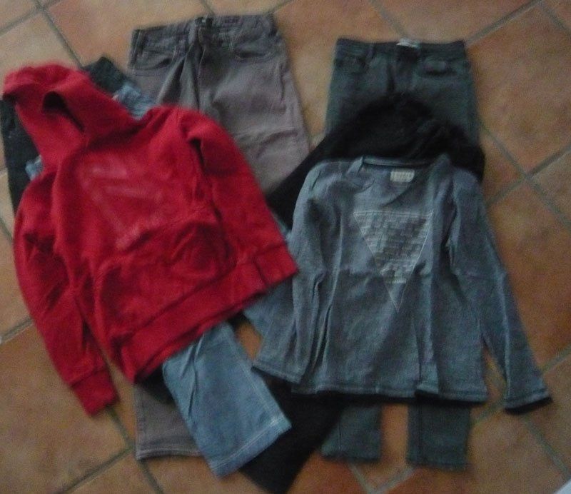 Lotti & Set di vestiti: KleiderPaket Gr 134-152 – Usato da Ruggell venduto da Dolce9