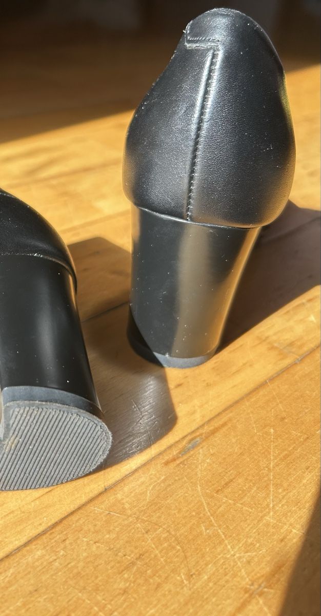 Damenschuhe: Schwarze Leder Pumps Gr. 38, – Gebraucht aus Stettfurt von Ewrozemil 2