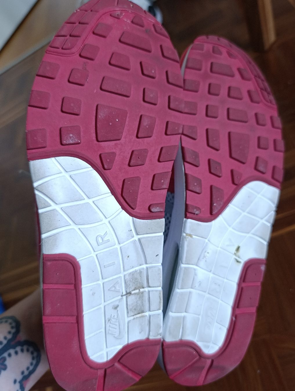 Nike Scarpe da uomo: Nike Air Max 1 Grösse 42.5 – Usato da Baar venduto da L.isa28 2