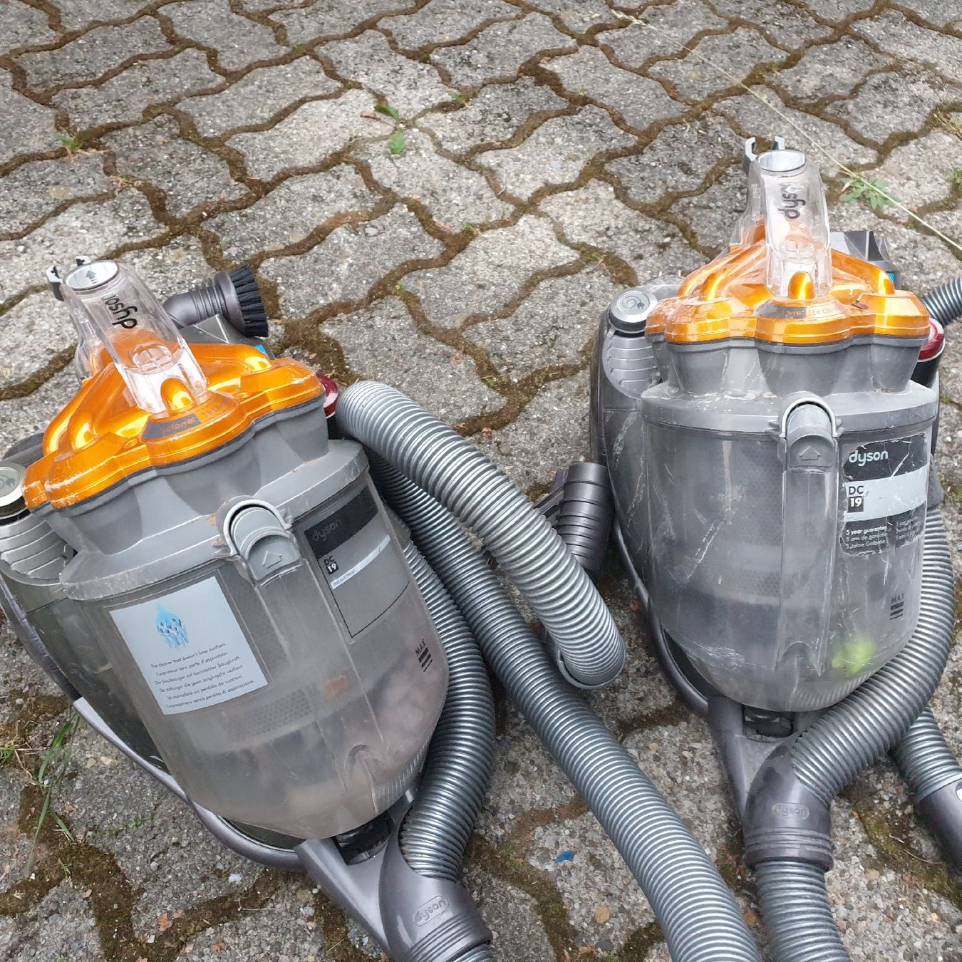 Aspirapolveri & Accessori: 5x Dyson Staubsauger +++ TEILE DC22 DC33 DC19 DC 29 – Difettoso da Val D Illiez venduto da SnowRoof 2