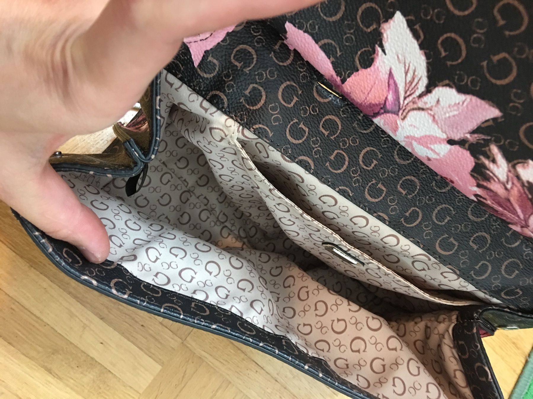 Borse da donna: Guess Tasche – Usato da Biel/Bienne venduto da philong 5
