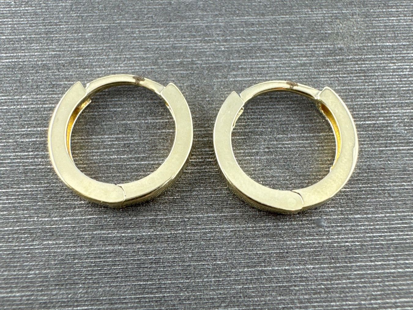Ohrringe & -stecker: Creolen 585 Gold – Gebraucht aus Niederuzwil von leo_8857 2