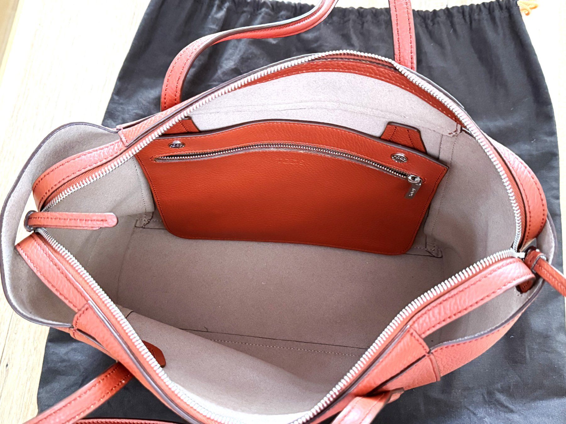 Tod'S Borse da donna: Sac à main Tod's en cuir orange, parfait état! – Usato da Vevey venduto da StudioJAD 5