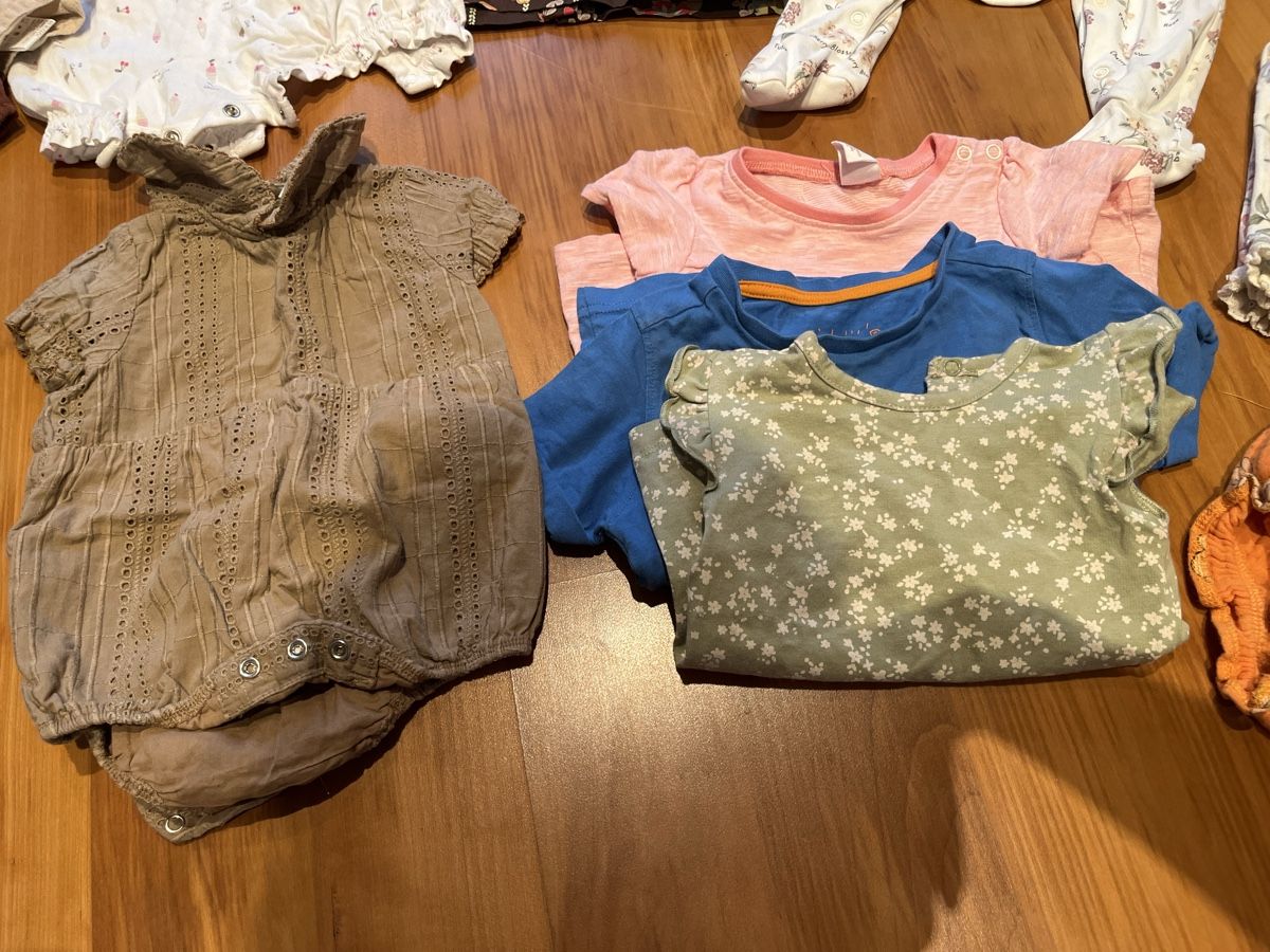 Lotti & Set di vestiti: Grosses Kleiderpaket Gr. 68, Mädchen, Sommer – Usato da Kerns venduto da melanievd 3