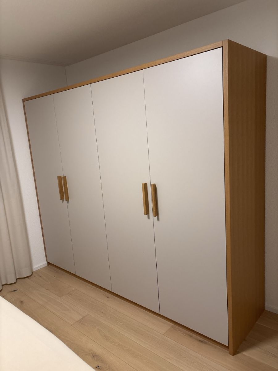 Armadi: Kleiderschrank Eiche – Usato da Aristau venduto da default0