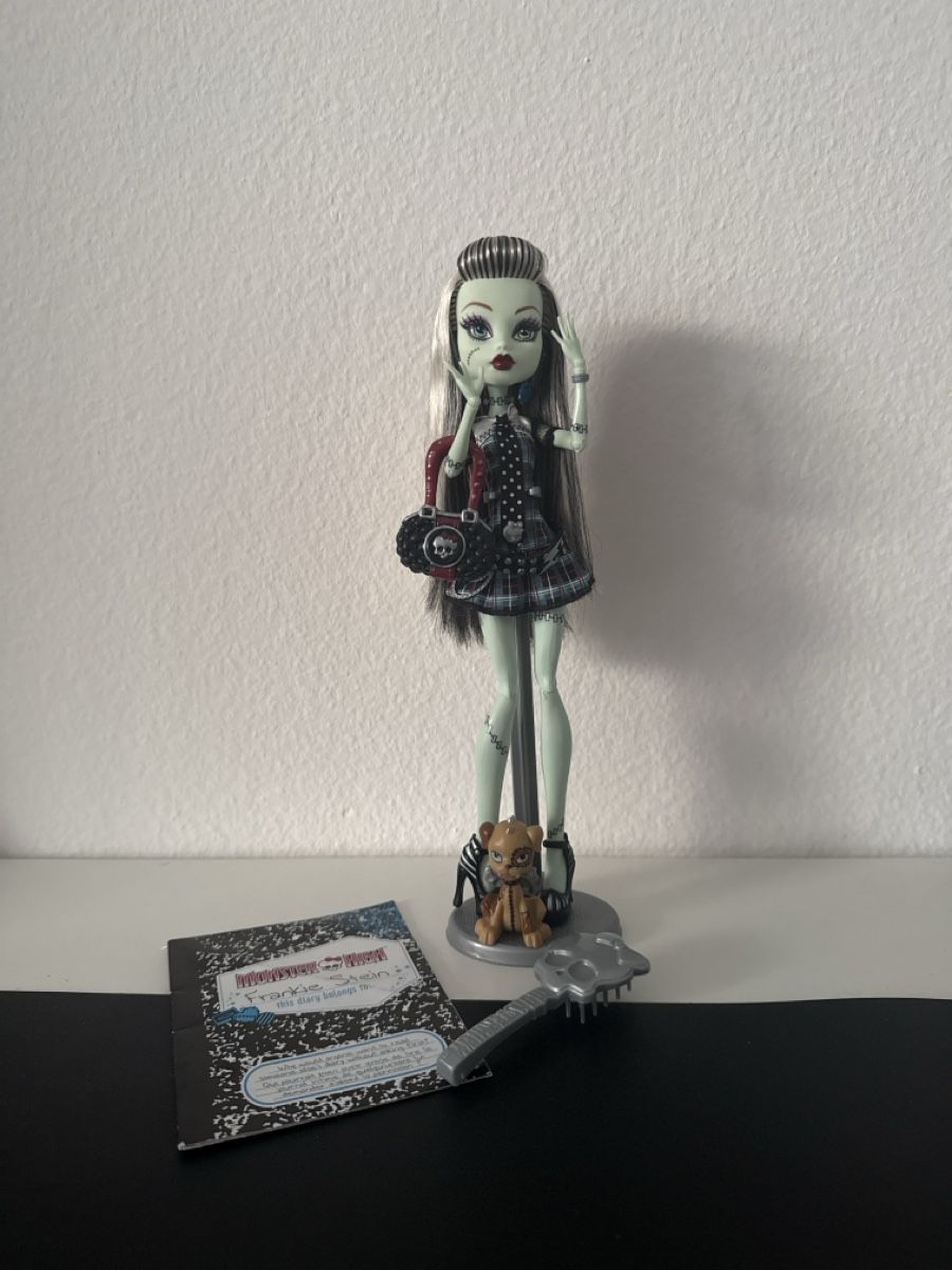 Puppen: Monster High Frankie Stein Creeproduction – Neu (gemäss Beschreibung) aus Altstätten SG von hsc_7wn6
