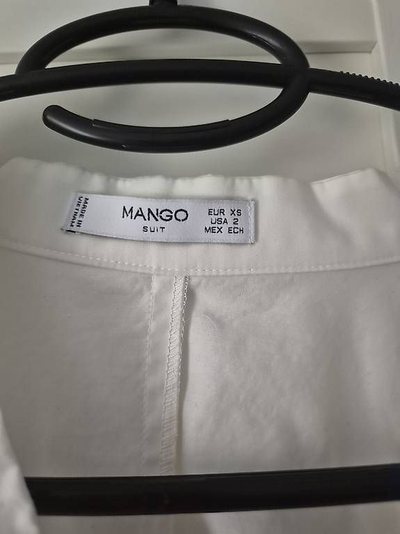 Blusen: Bluse Mango - xs – Gebraucht aus Teufen AR von jelenajk 1
