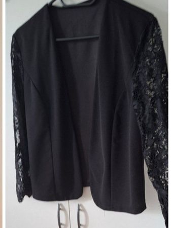 Schöne Jacke offen mit transparenten gr L Ärmel Neuwertig