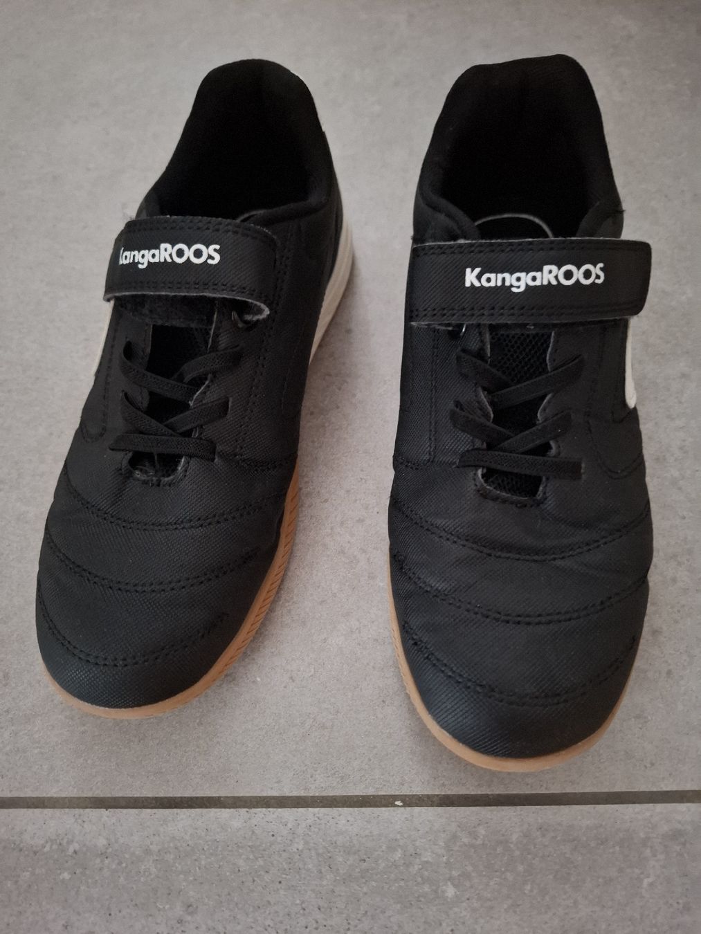 Scarpe da uomo: baskets de gym Kangaroos, 37 – Usato da Tramelan venduto da yok-yok