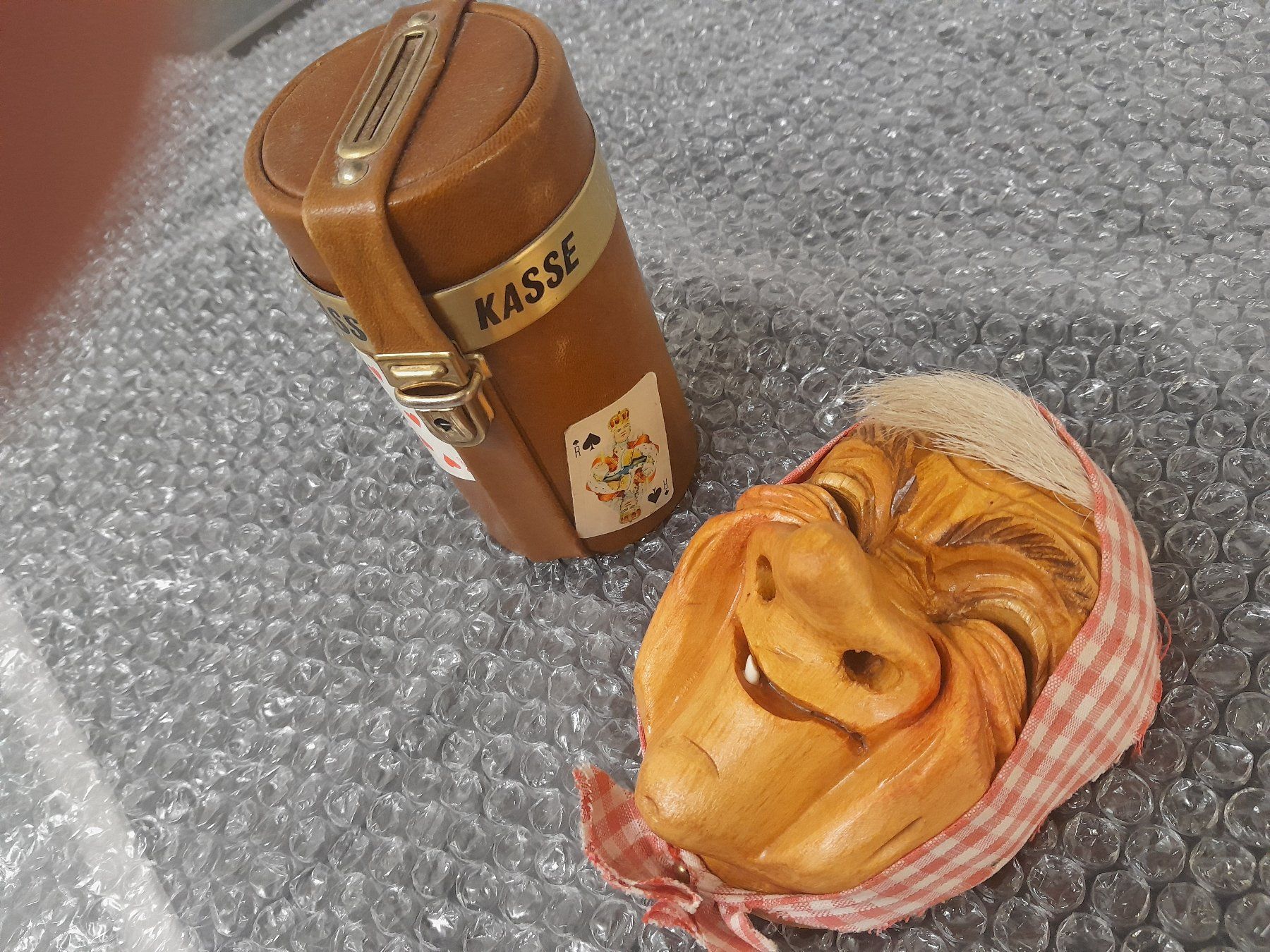 Maschere: Jasskasse und Holzmaske – Usato da Rüti ZH venduto da Alemanni 2