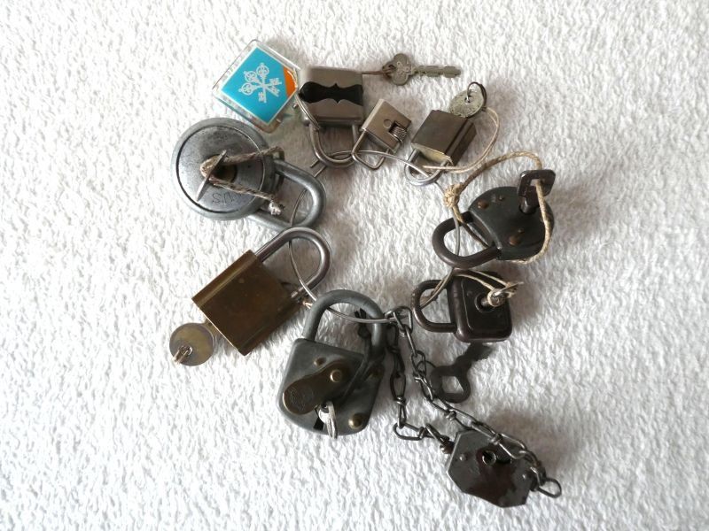 Cadenas: 9 alte Vorhängeschlösser – D'occasion à Magden par Renner22 1