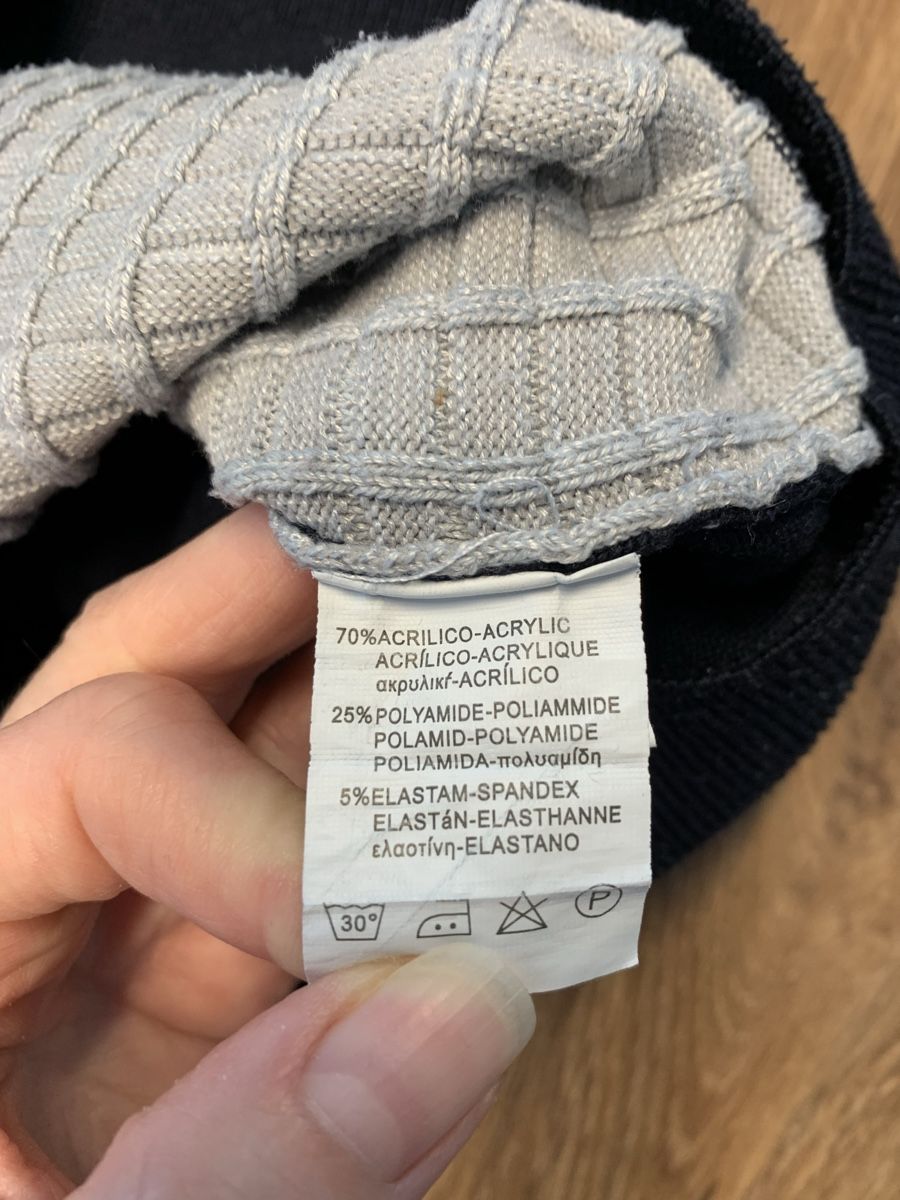 Maglioni & Felpe: Trendiger Strickpullover mit Zipper – Usato da Kloten venduto da Ale-1994 1