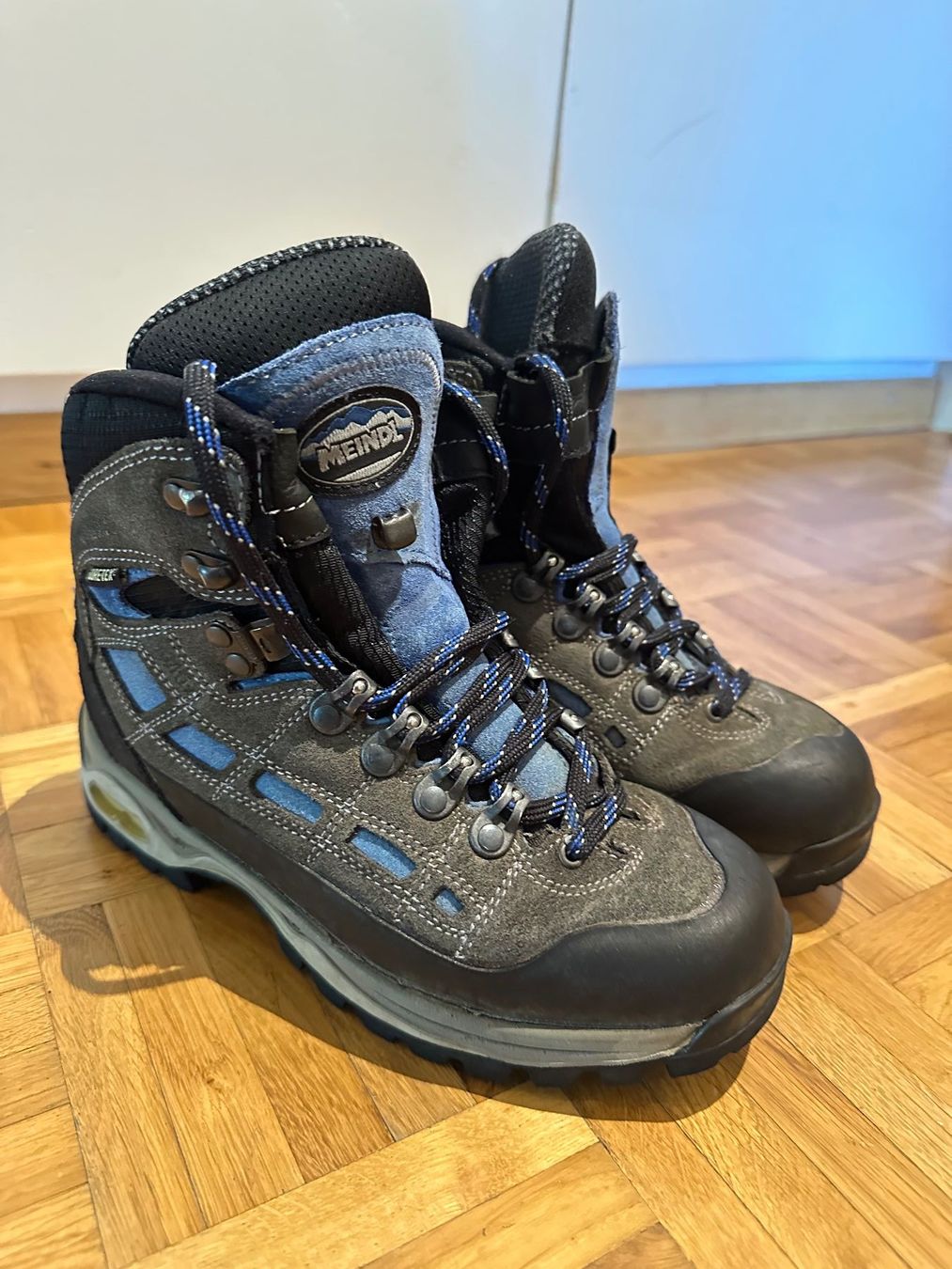 Meindl Scarpe da uomo: Wanderschuhe von Meindl ca. Gr. 36 – Usato da Winkel venduto da Tatanof