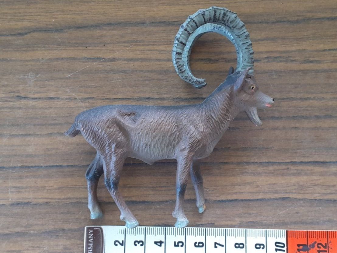 Giocattoli: antike Tierfigur Steinbock – Usato da Mörschwil venduto da lindaswunderkiste 3