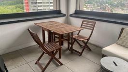 Gartentisch aus Holz 