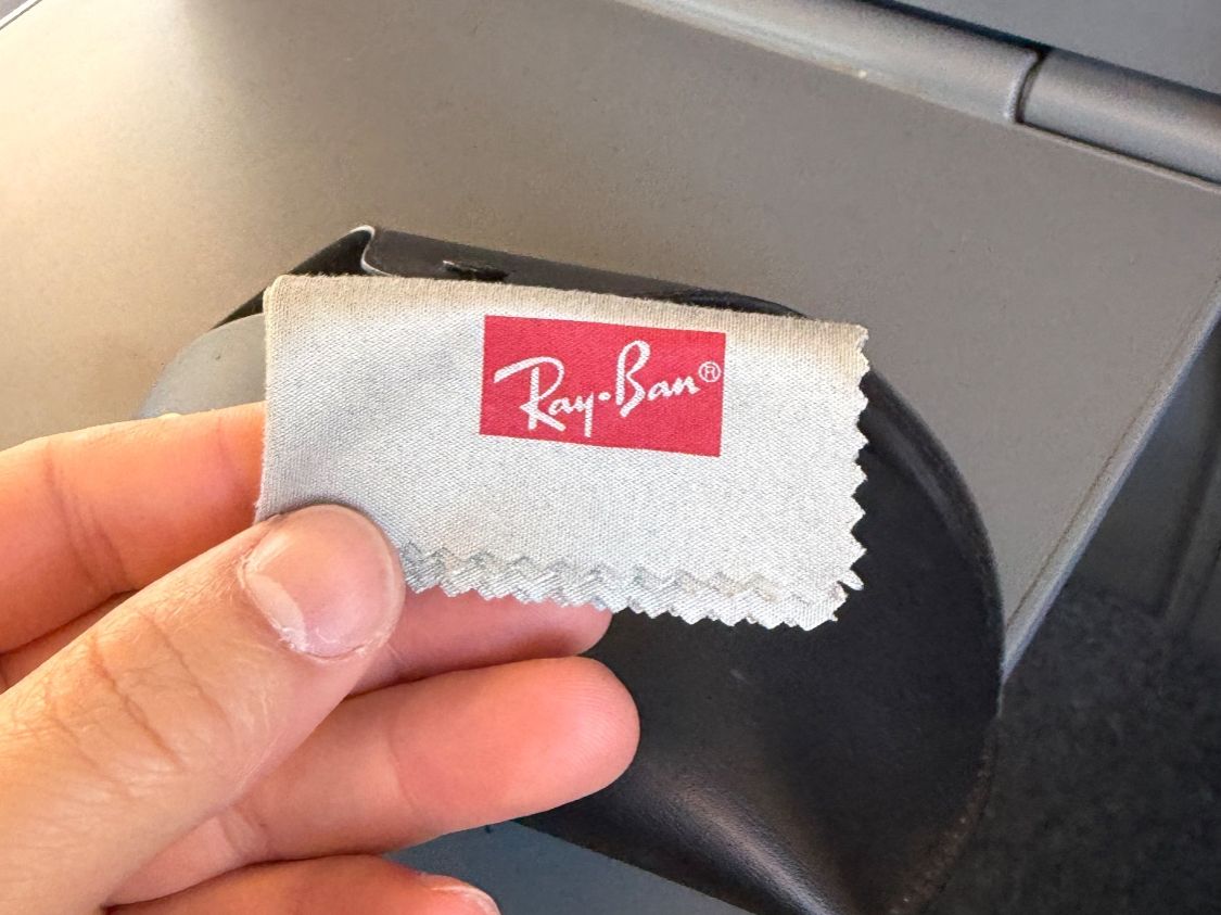 Altro in  Abbigliamento & Accessori: Ray-Ban Brillenetui – Usato da Zürich venduto da fresh0001 3