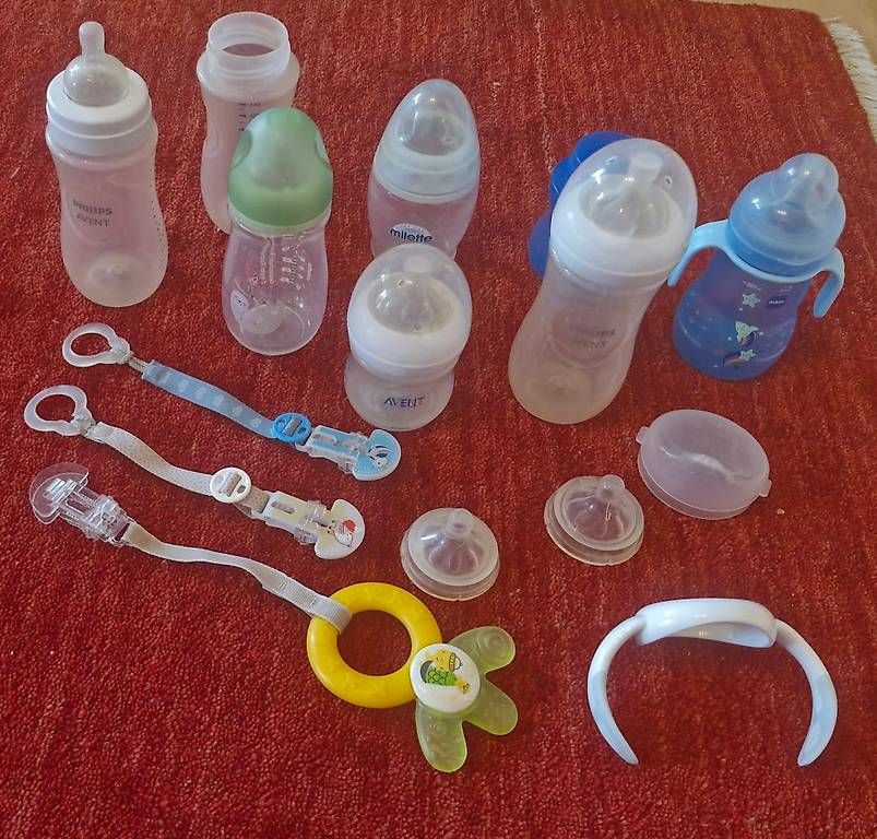 Succhiotti & catenelle porta ciuccio: Babyflaschen, Beissring, Nuggihalter – Usato da Malans GR venduto da A_Gartmann
