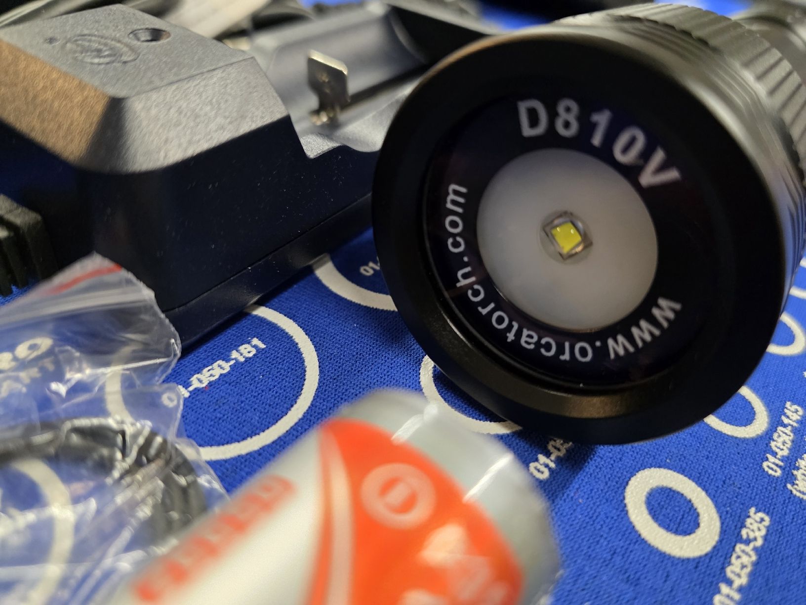 Lampade: Orcatorch D810V Unterwasser Videolicht, NEU – Nuovo e nell'imballaggio originale da Remetschwil venduto da Schnickian 3