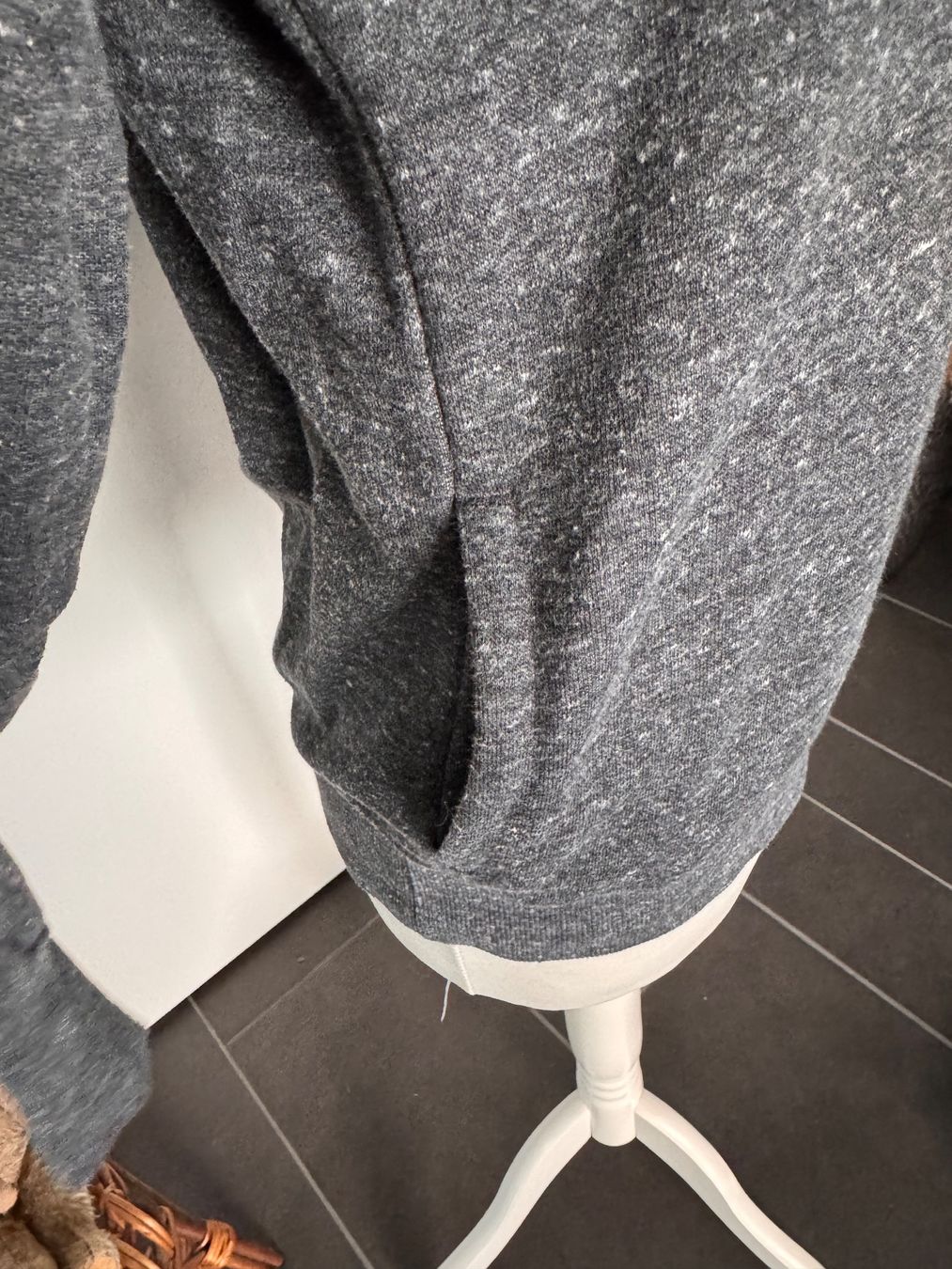 Champion Pullover & Sweatshirts: Warmer Pullover Hoodie Champion Grau melliert Gr. S – Gebraucht aus Rothrist von Fondgruebe 4