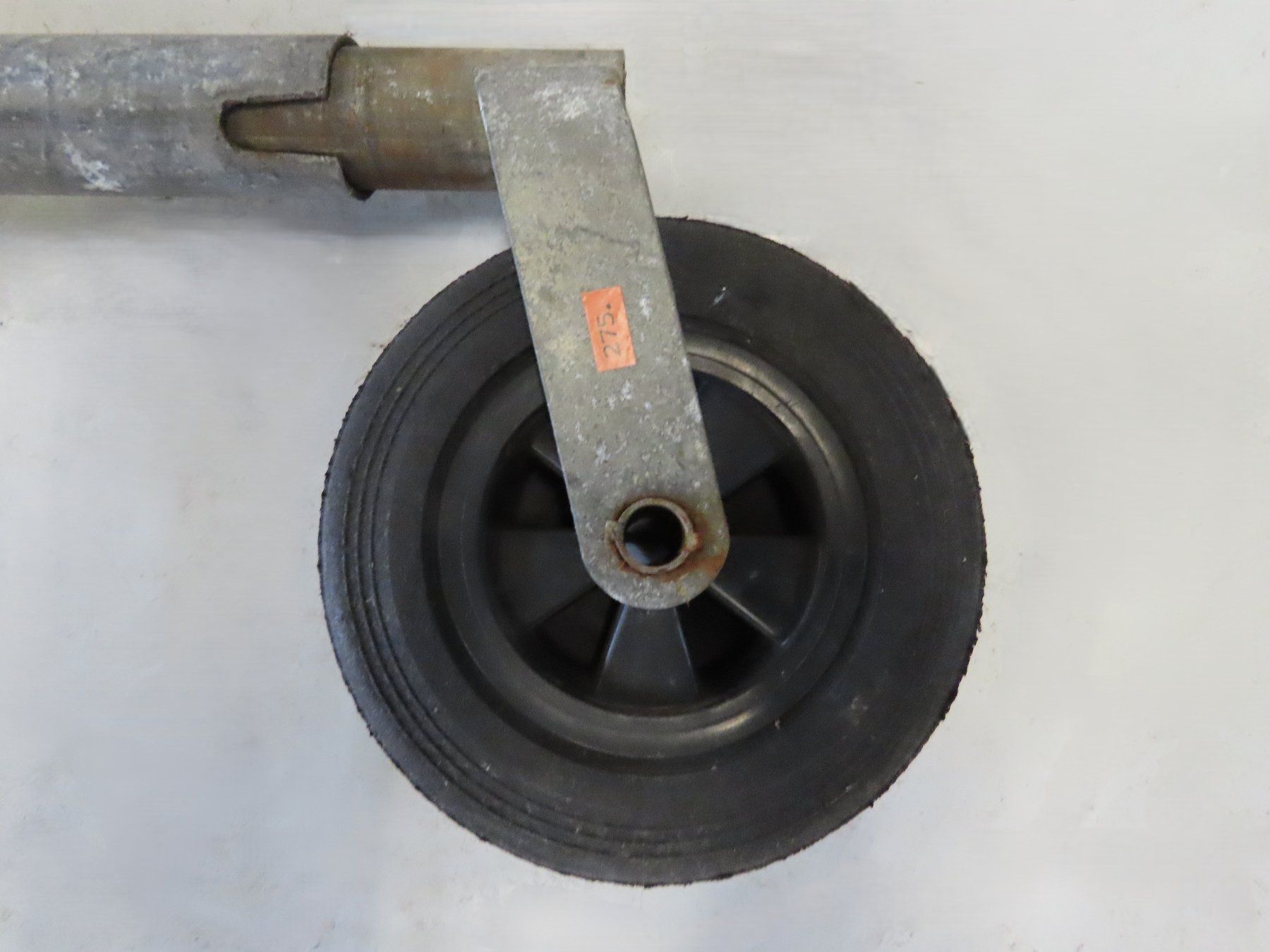 Anhänger: Stützrad für Anhänger – Gebraucht aus Alpnach-Dorf von Hess-Automobile 1