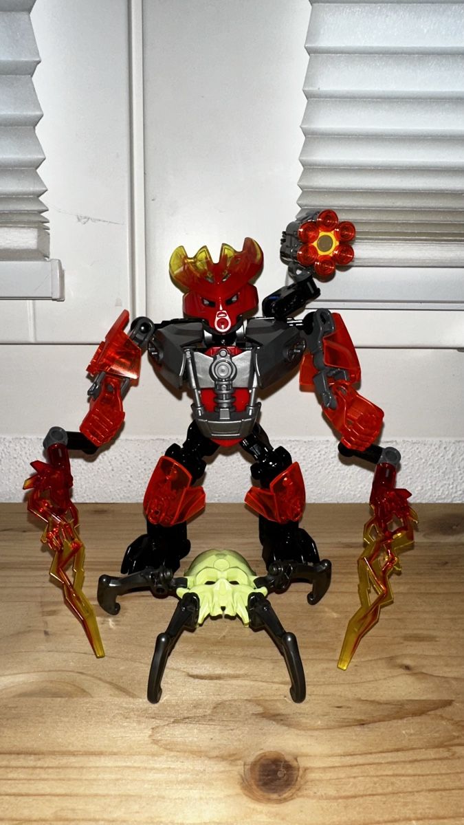 Lego Statuette: LEGO / Bionicle 70783 / Protector Of Fire – Usato da Herzogenbuchsee venduto da TCG-High-Quality 1