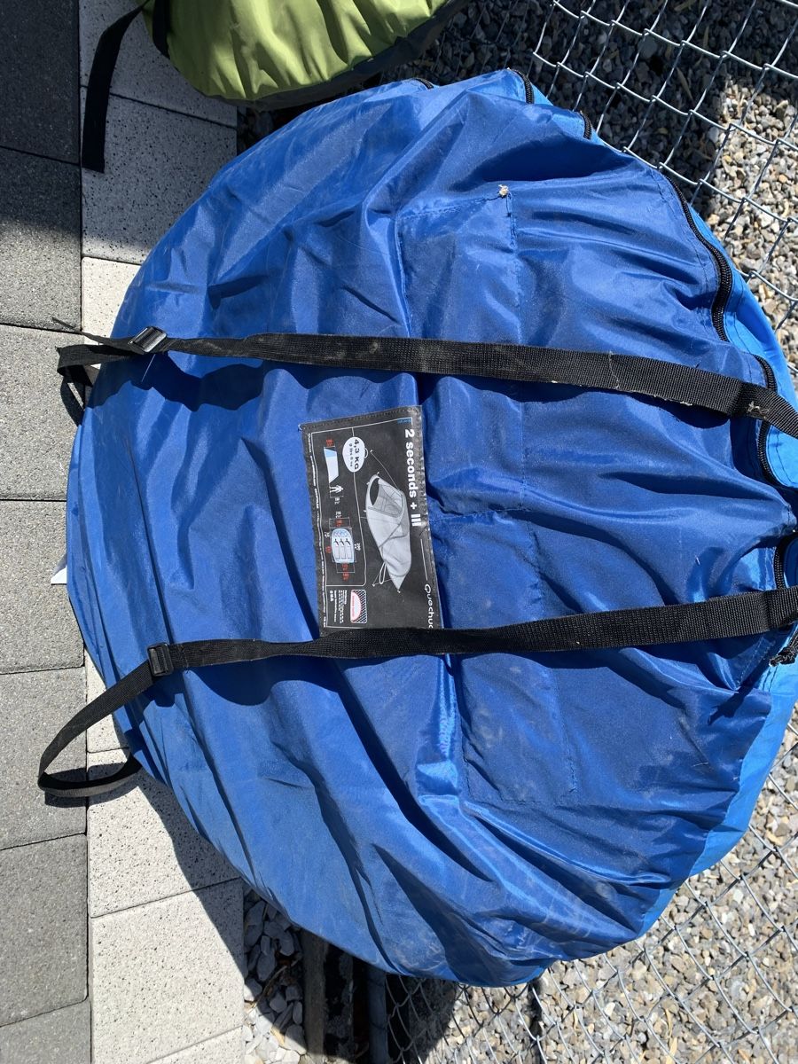 Decathlon Zelte: Tente 2 secondes Quechua 3 places – Gebraucht aus Bulle von Caphorn 1