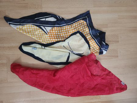 Lot de 3 foulards  soie motifs variés