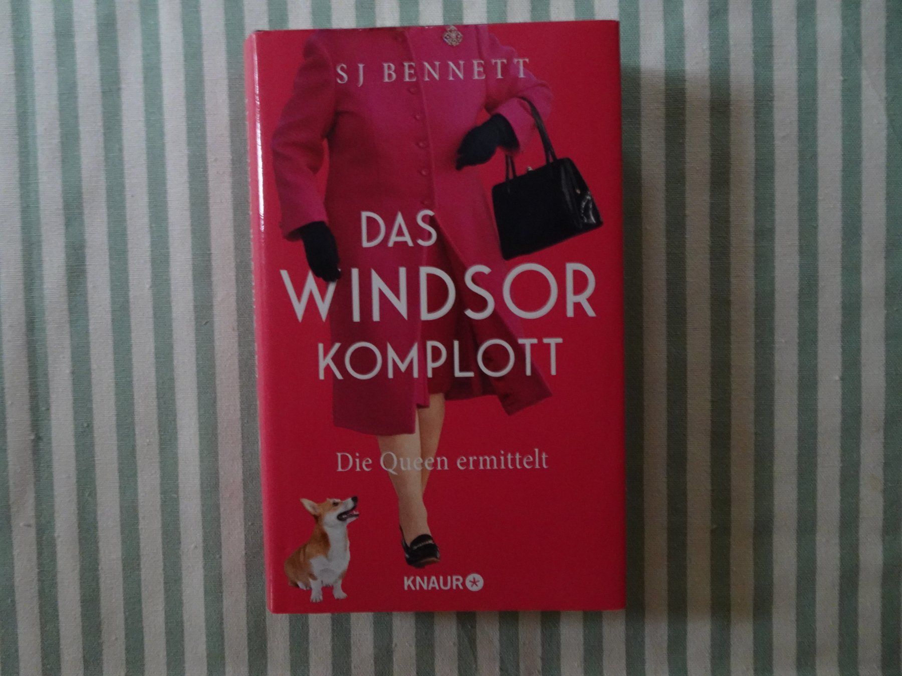 Bücher: SJ. Bennett - Das Windsor Komplott - Die Queen erm. - B440 – Gebraucht aus Küssnacht am Rigi von Bookslove-Divers