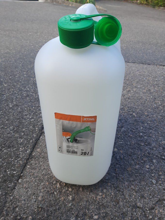Bidons d’essence: Jerrycan 20lt Stihl – D'occasion à Gingins par danolive 1