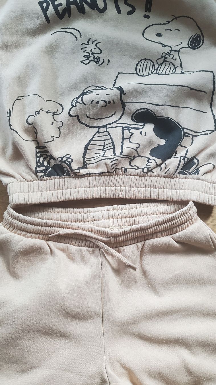 H&M Lotti & Set di vestiti: Snoppy Jogging-Set,  Peanuts Gr. 134/ 8-9 J. – Usato da Stäfa venduto da lookilooki 2