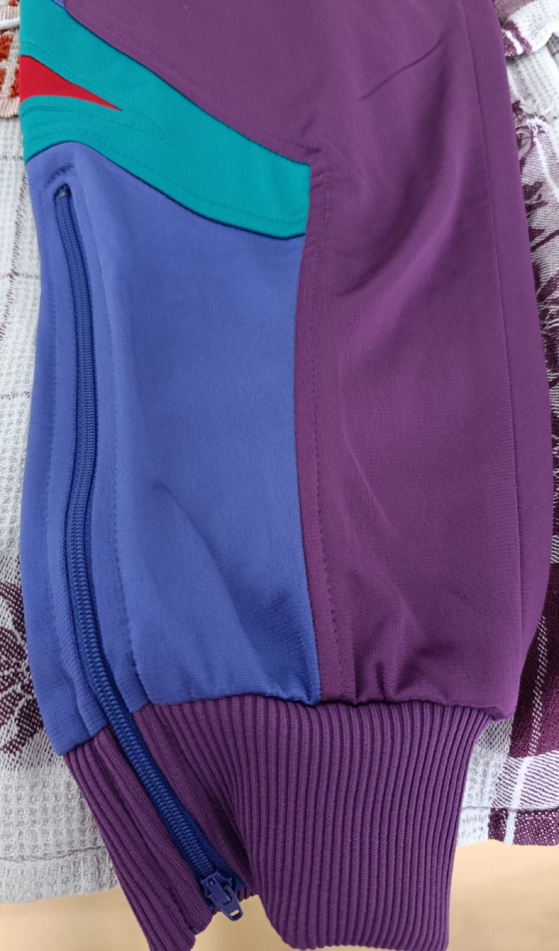 Adidas Hosen: Adidas Trainerhose Gr. S/M farbig – Gebraucht aus Bellach von TORA4 1