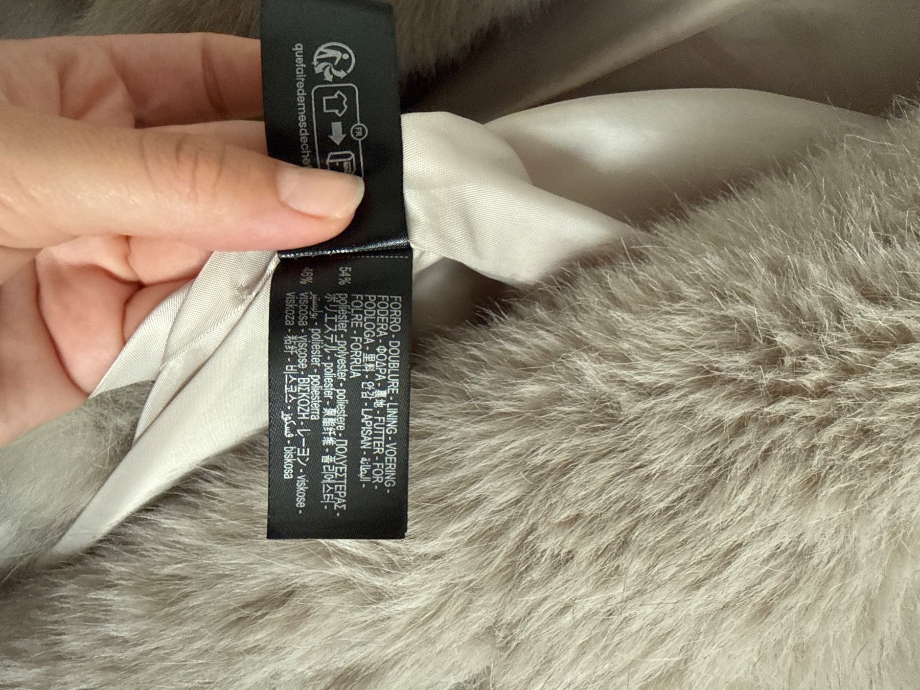 Zara Jacken: Faux fur jacket ZARA – Gebraucht aus Wilen b. Wollerau von Nataly_ 2