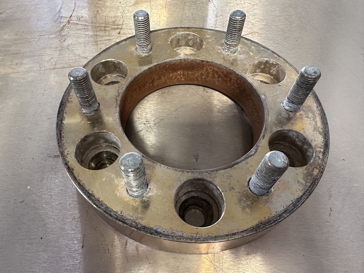 Tutti pezzi di ricambio auto: Distanzscheiben 30mm Dmax Ranger Amarok – Usato da Alpnach-Dorf venduto da Skai0 2