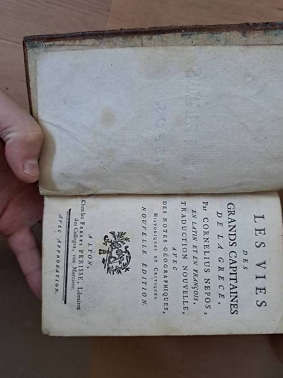 Libri: Les vies des grands capitaines de la Grèce – Usato da Bussy-chardonney venduto da Cartago