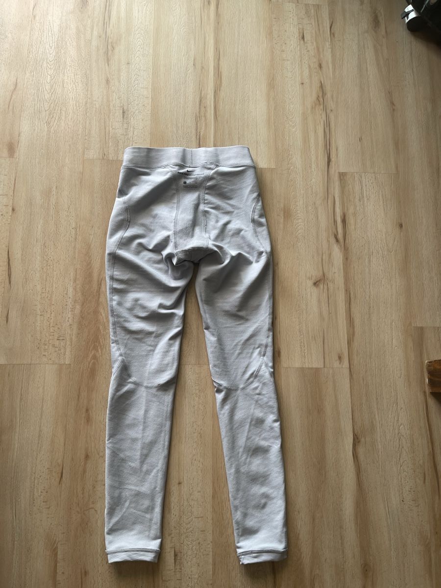 Altro in Moda uomo: Collant Nike Pro Hyperwarm Compression.gris clair neuf  – Nuovo (secondo la descrizione) da Kloten venduto da Vermicelles 6