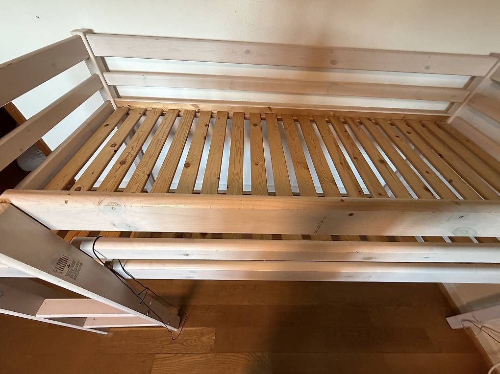 Letti: Kinder Halbhochbett – Usato da Frenkendorf venduto da Stevenbigo