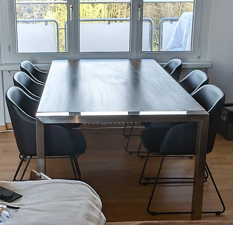 Sedie: 6 Stühle Esszimmer, Kunstleder, schwarz – Usato da Kreuzlingen venduto da Mike_Kreuzlingen