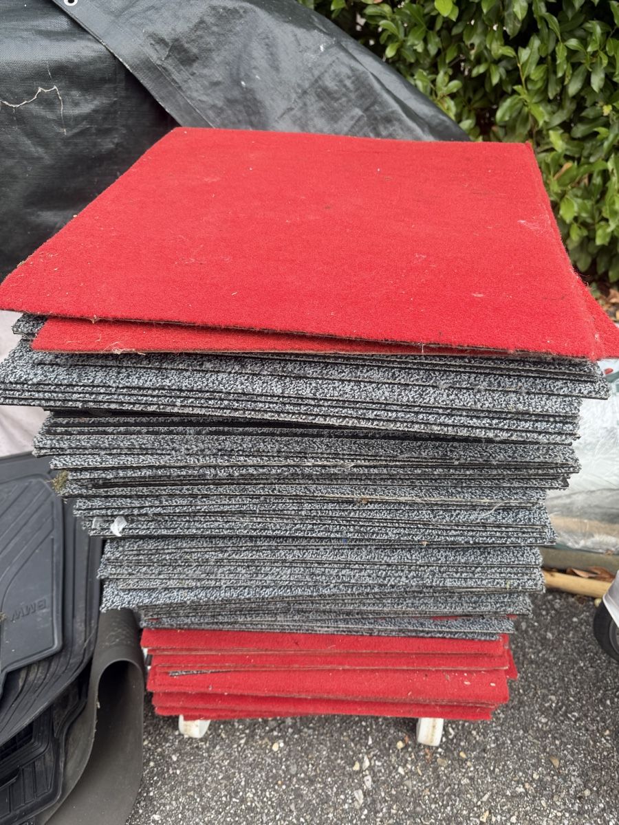 Teppiche: 50x50 Teppich  – Gebraucht aus Trimbach von ale5522