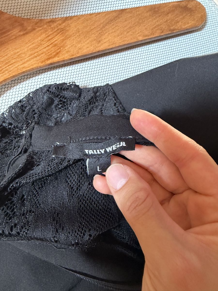 Tally Weijl Vestiti: Robe noire à dentelle – Usato da Founex venduto da Hyrienne 4