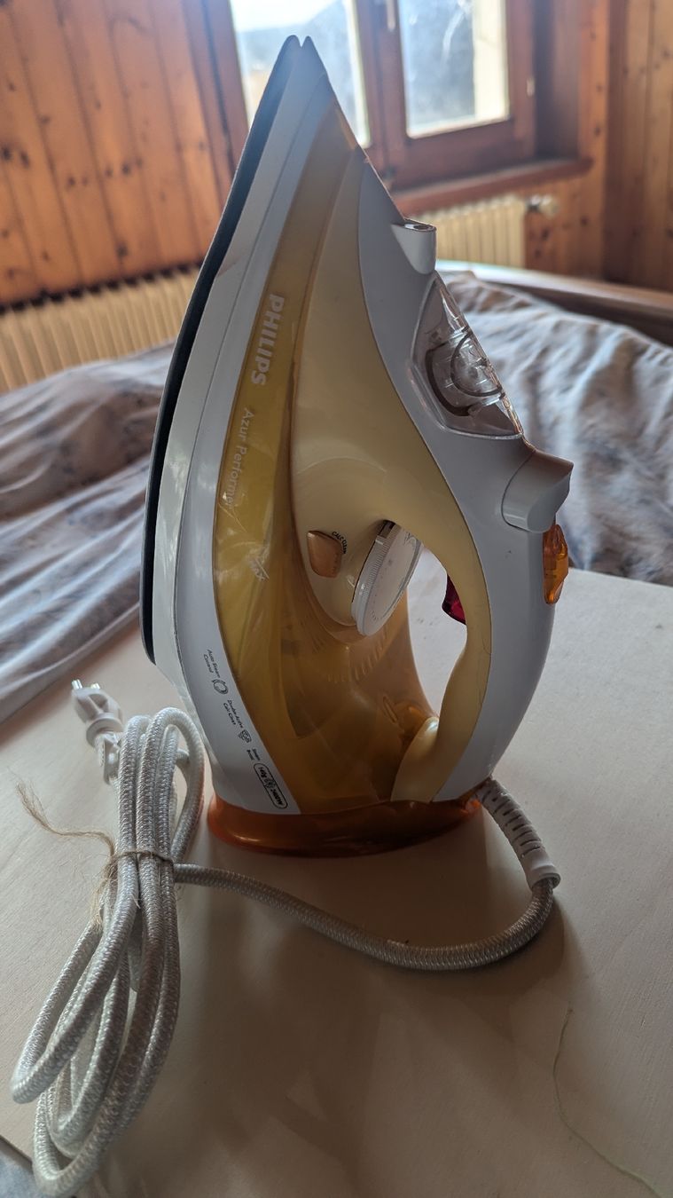 Philips Ferri da stiro: Fer à repasser Philips Azur Performer – Usato da Ecublens FR venduto da tea_7ljx